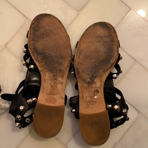 Balenciaga black leather sandals with studs - Picture 4 of 7